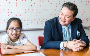 Giới trẻ háo hức tìm hiểu lịch sử Mỹ bằng công nghệ thực tế ảo tại Founder Museum - Ảnh 2.