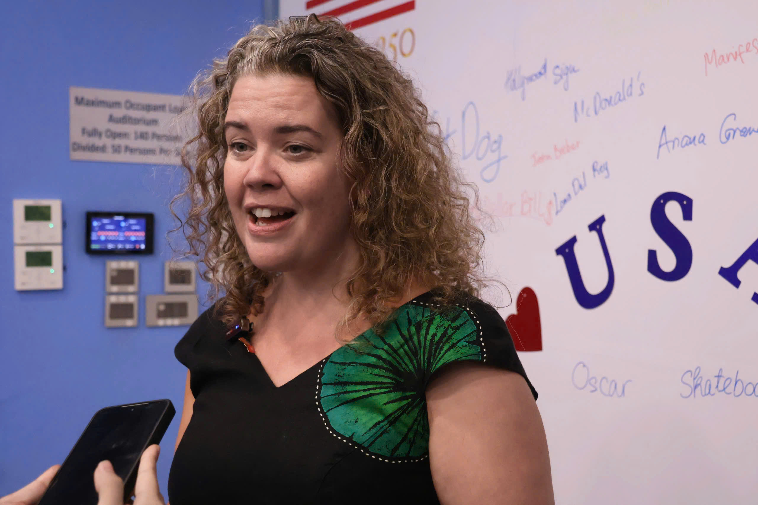 Giới trẻ háo hức tìm hiểu lịch sử Mỹ bằng công nghệ thực tế ảo tại Founder Museum - Ảnh 3.