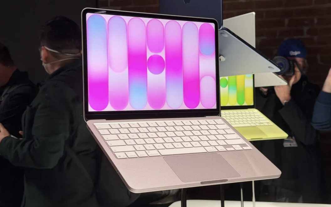 Tim Cook rời ghế CEO Apple từ 1-9 - Ảnh 2.